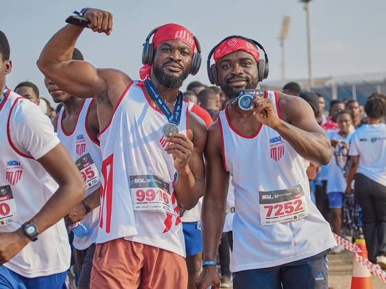 Finishers with their medals